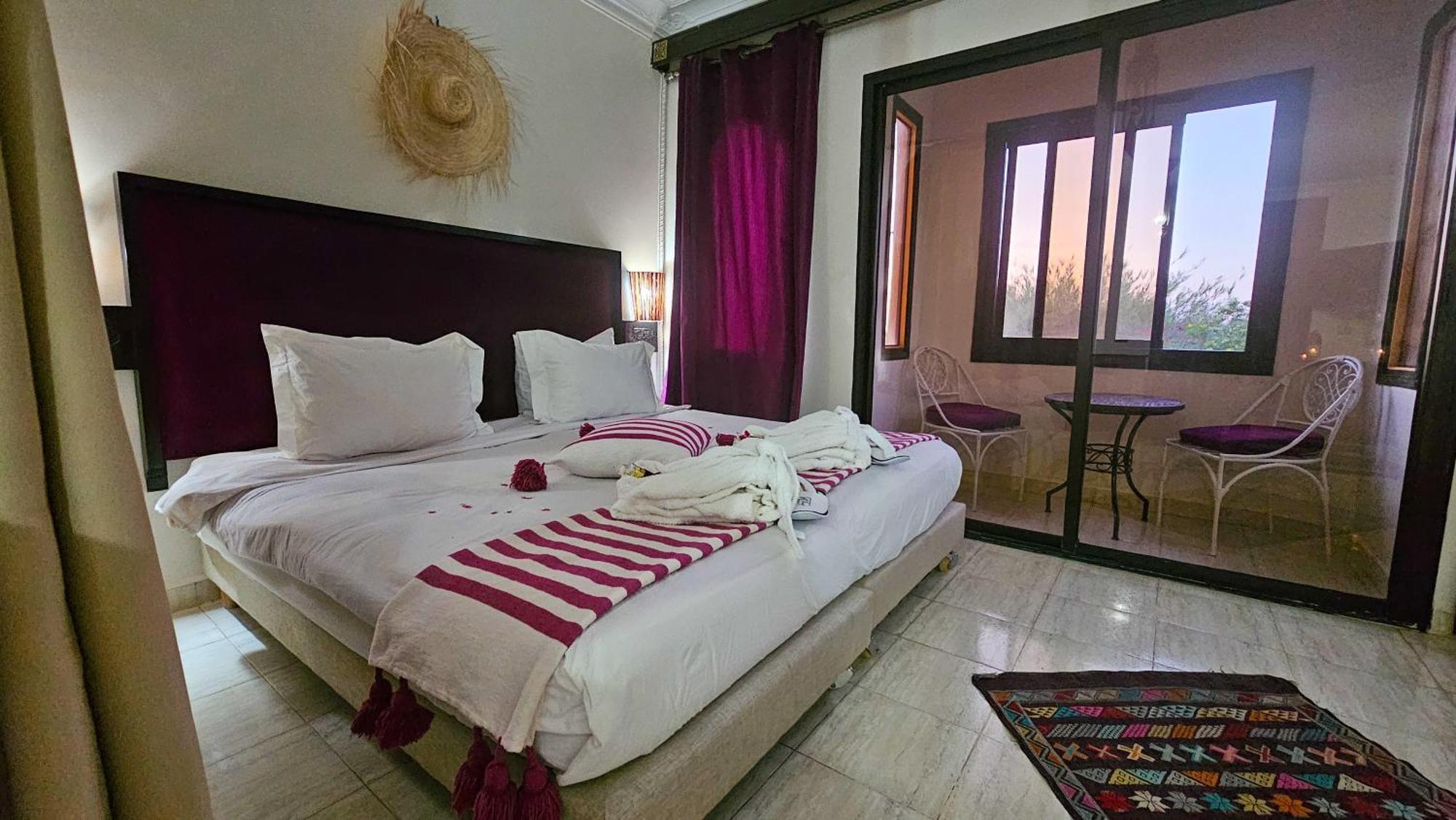 Weedan Hotel Marrakech Oulad Snaguia Exterior foto