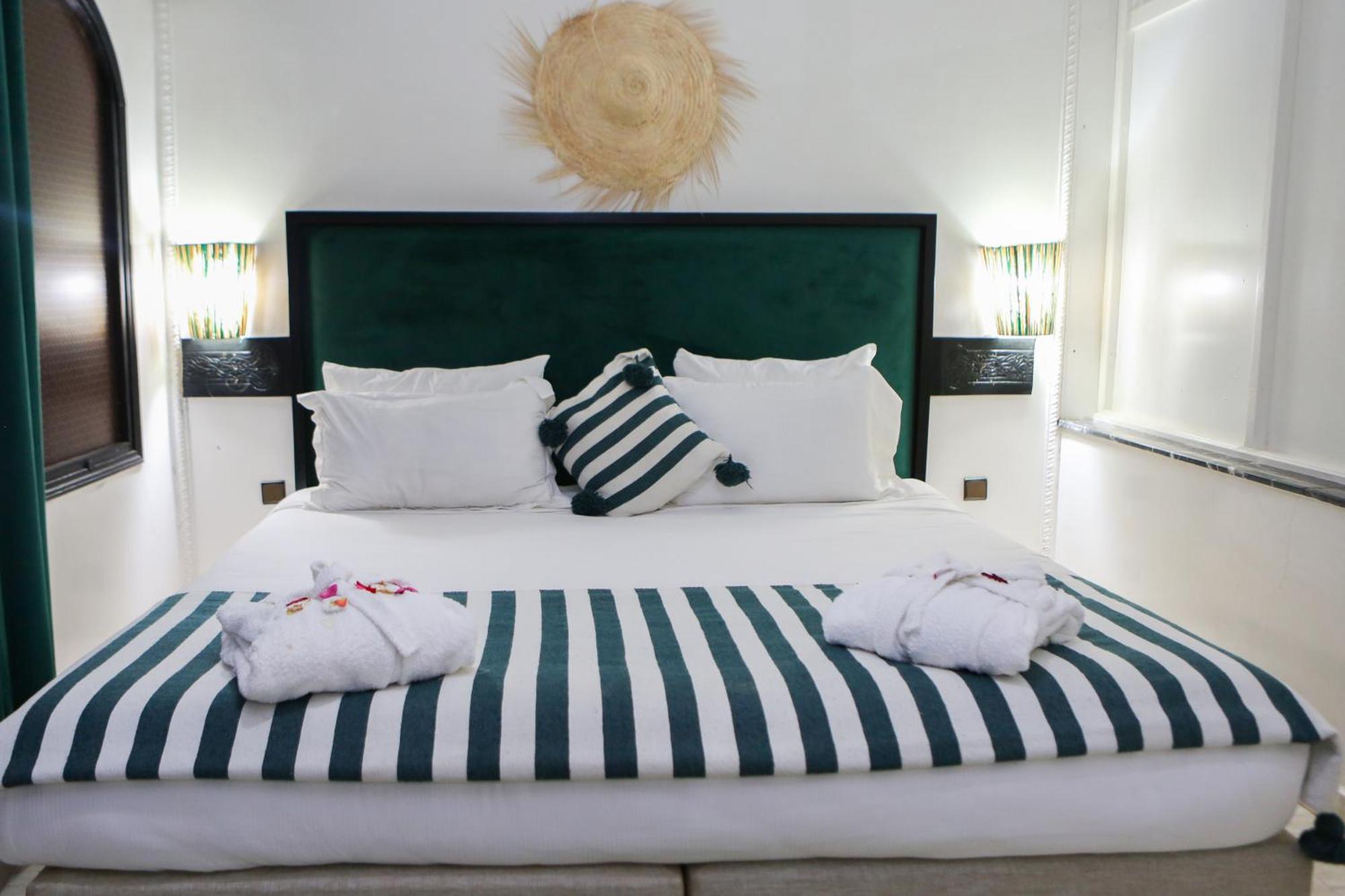 Weedan Hotel Marrakech Oulad Snaguia Exterior foto